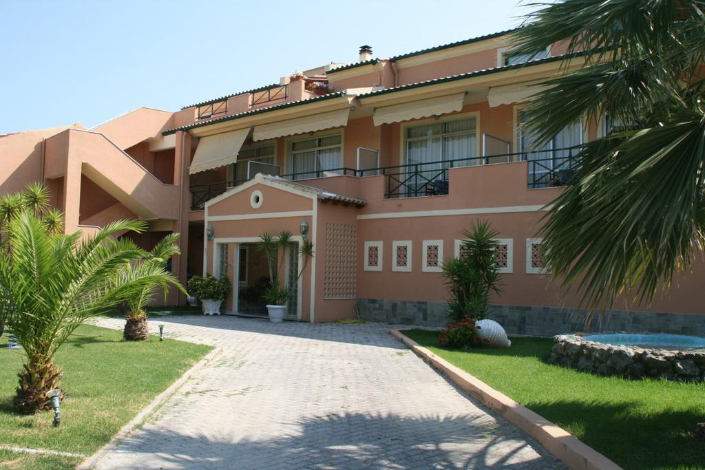 Christina Hotel Mesongí Exterior foto